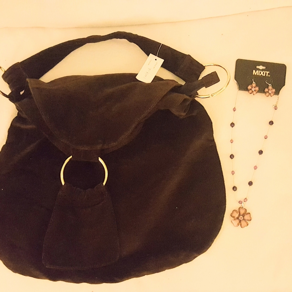 Brown velvet purse and set of cristal flower Neckless with earrings